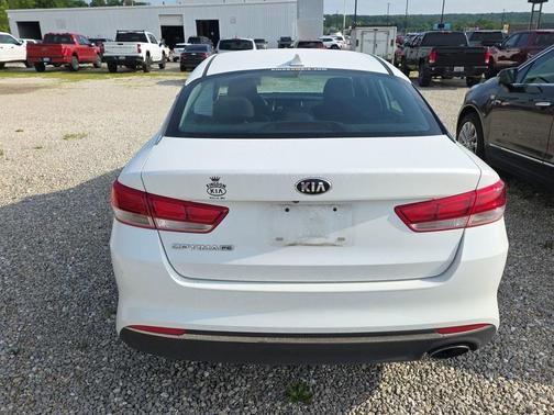 Snow White Pearl 2016 Kia Optima LX
