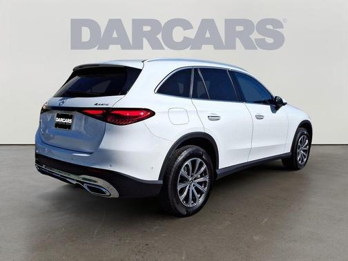 MANUFAKTUR Moonlight White Metallic 2024 Mercedes-Benz GLC 300 Base 4MATIC