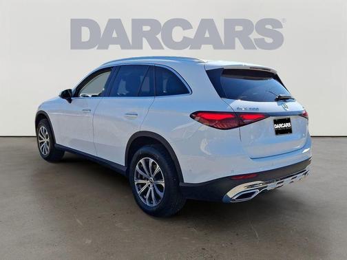 MANUFAKTUR Moonlight White Metallic 2024 Mercedes-Benz GLC 300 Base 4MATIC