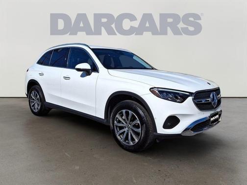 MANUFAKTUR Moonlight White Metallic 2024 Mercedes-Benz GLC 300 Base 4MATIC