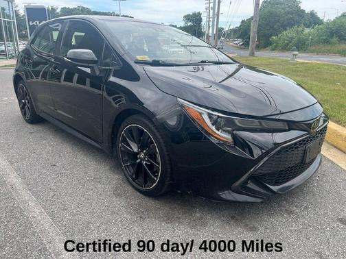 Midnight Black Metallic 2021 Toyota Corolla Hatchback SE