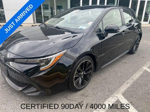Midnight Black Metallic 2021 Toyota Corolla Hatchback SE