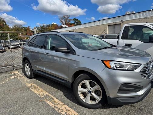 2020 Ford Edge SE