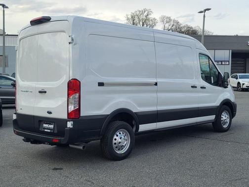 2025 Ford Transit-250 148 WB Medium Roof Cargo