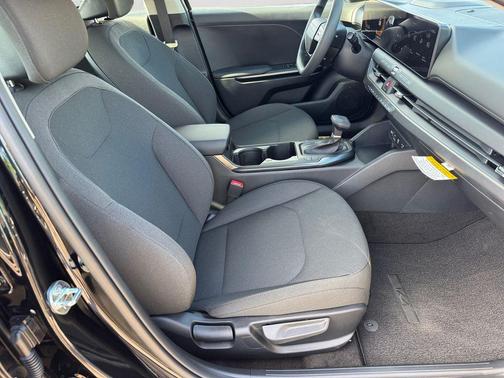 Aurora Black Pearl 2026 Kia K4 LXS