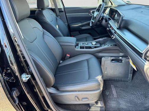 Aurora Black Pearl 2026 Kia Sorento Hybrid EX