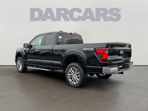 Agate Black Metallic 2026 Ford F-150 XLT