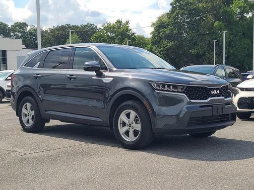 2022 Kia Sorento LX
