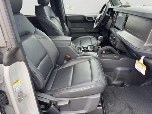 Avalanche Gray 2026 Ford Bronco Badlands