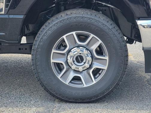 2025 Ford F-350 Lariat Super Duty