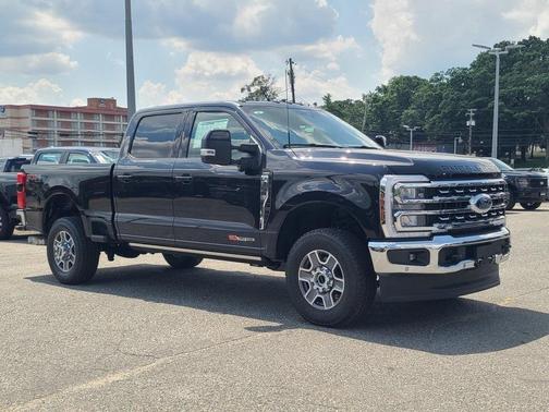 2025 Ford F-350 Lariat Super Duty