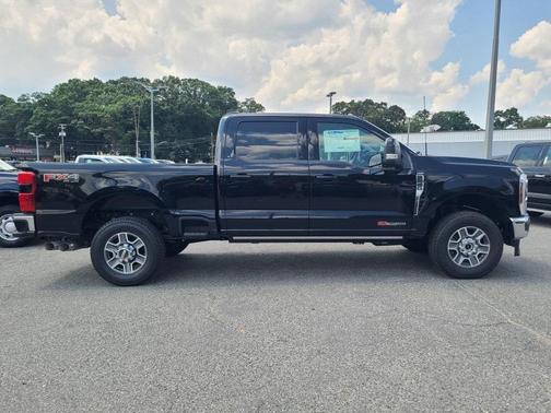 2025 Ford F-350 Lariat Super Duty