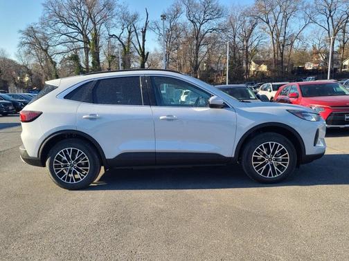 2025 Ford Escape PHEV