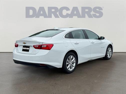 Summit White 2024 Chevrolet Malibu LT