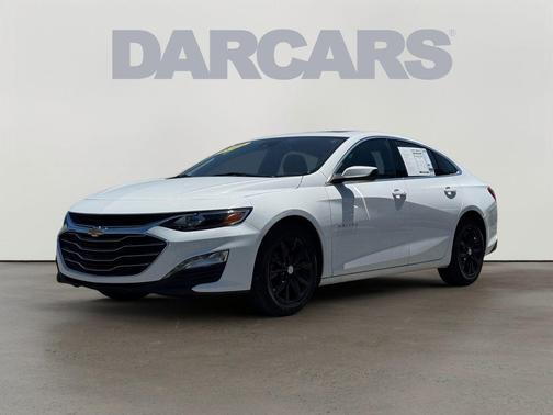 Summit White 2024 Chevrolet Malibu LT