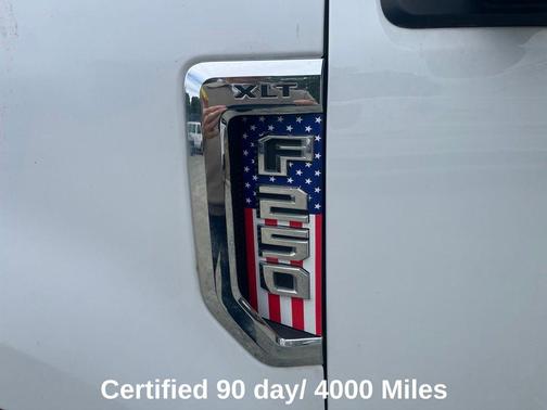 Oxford White 2022 Ford F-250 XLT