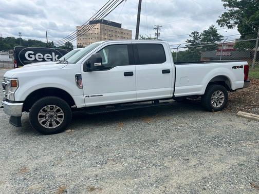 Oxford White 2022 Ford F-250 XLT