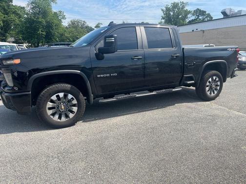 Black 2024 Chevrolet Silverado 2500 Custom