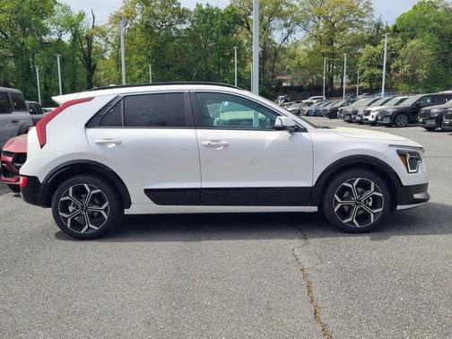 2025 Kia Niro EX Touring