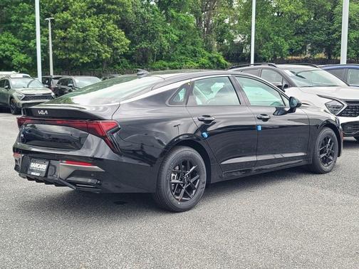 2025 Kia K5 LXS