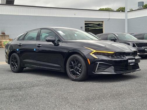2025 Kia K5 LXS
