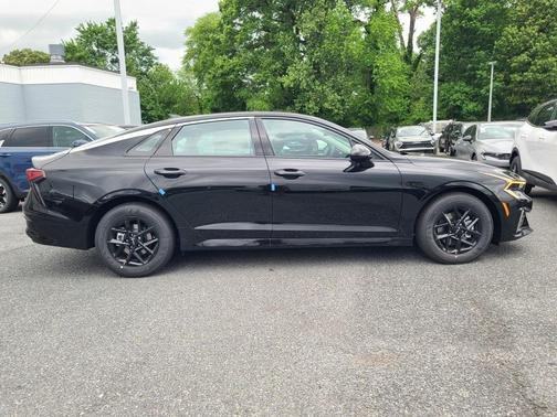 2025 Kia K5 LXS