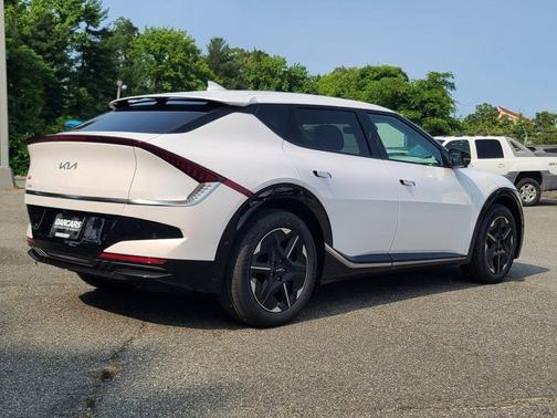 2025 Kia EV6 Wind