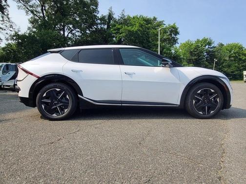 2025 Kia EV6 Wind