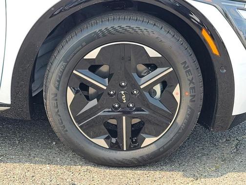2025 Kia EV6 Wind
