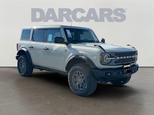 Desert Sand 2025 Ford Bronco Badlands SUV