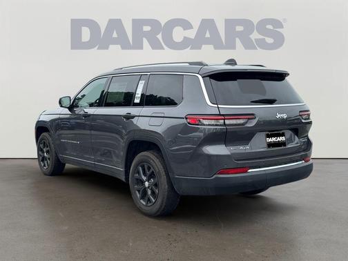 Metallic 2023 Jeep Grand Cherokee L Limited