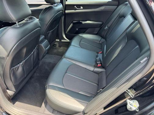 Ebony Black 2022 Kia K5 GT-Line