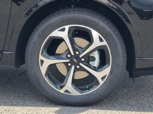 2025 Ford Escape ST-Line Elite