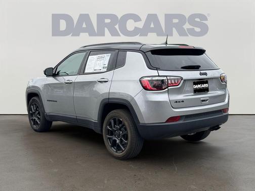 Billet Silver Metallic Clearcoat 2022 Jeep Compass Altitude