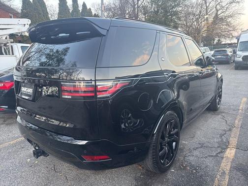 2022 Land Rover Discovery P360 R-Dynamic S