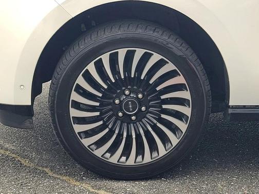 2021 Lincoln Navigator Black Label