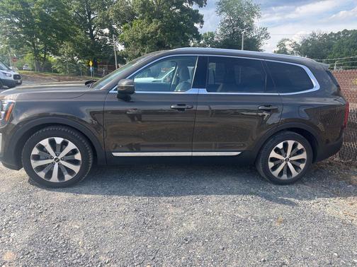 Dark Moss 2022 Kia Telluride EX