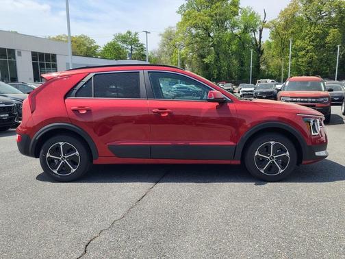 2025 Kia Niro EX