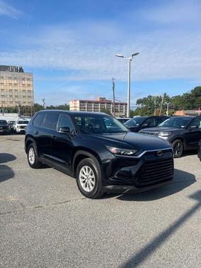 Midnight Black Metallic 2025 Toyota Grand Highlander XLE
