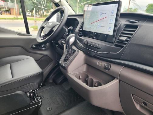 2025 Ford Transit-350 148 WB Medium Roof Cargo