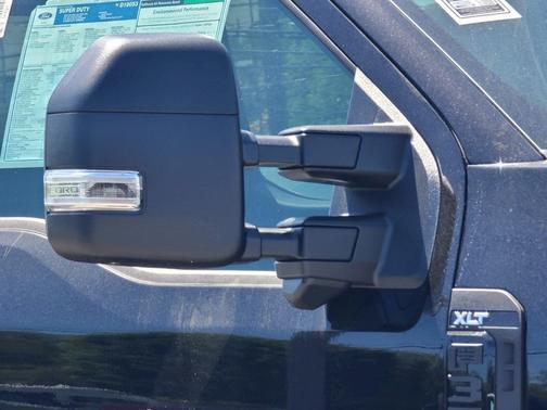 2025 Ford F-350 XLT