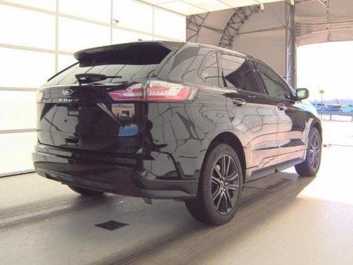 2022 Ford Edge ST Line