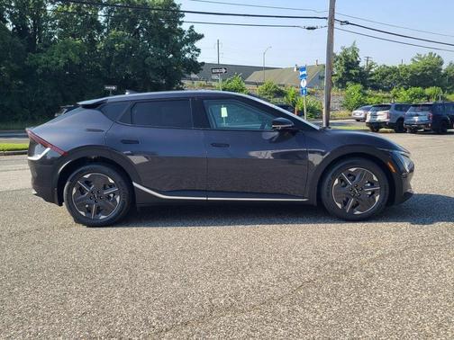 2025 Kia EV6 Light Long Range