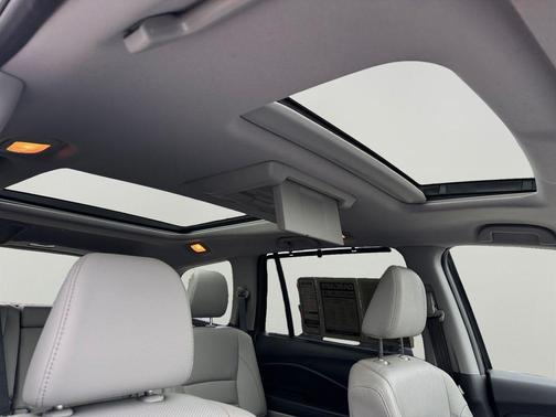 Crystal Black Pearl 2016 Honda Pilot Elite