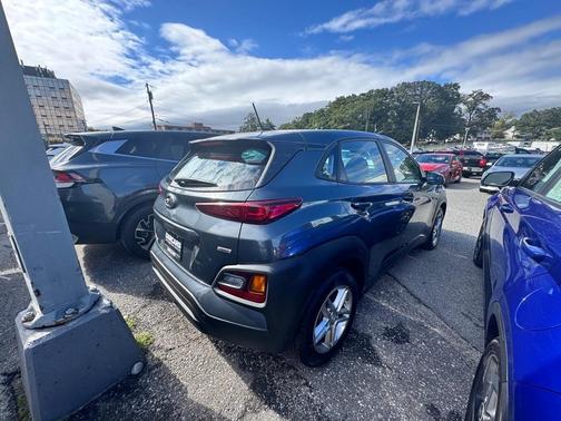 2021 Hyundai KONA SE