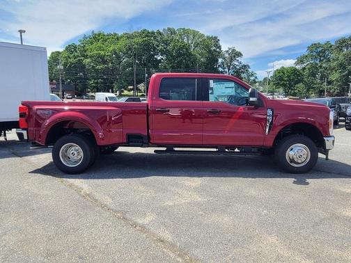 2025 Ford F-350 XLT