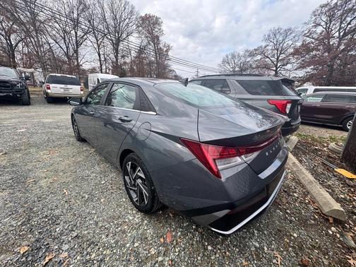 2024 Hyundai ELANTRA HEV Limited