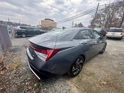 2024 Hyundai ELANTRA HEV Limited