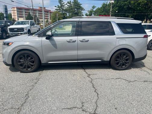 Ceramic Silver 2024 Kia Carnival SX Prestige