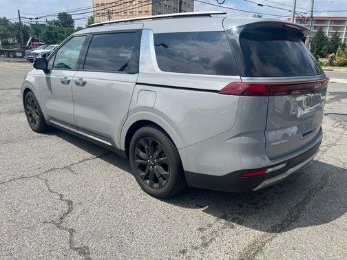 Ceramic Silver 2024 Kia Carnival SX Prestige